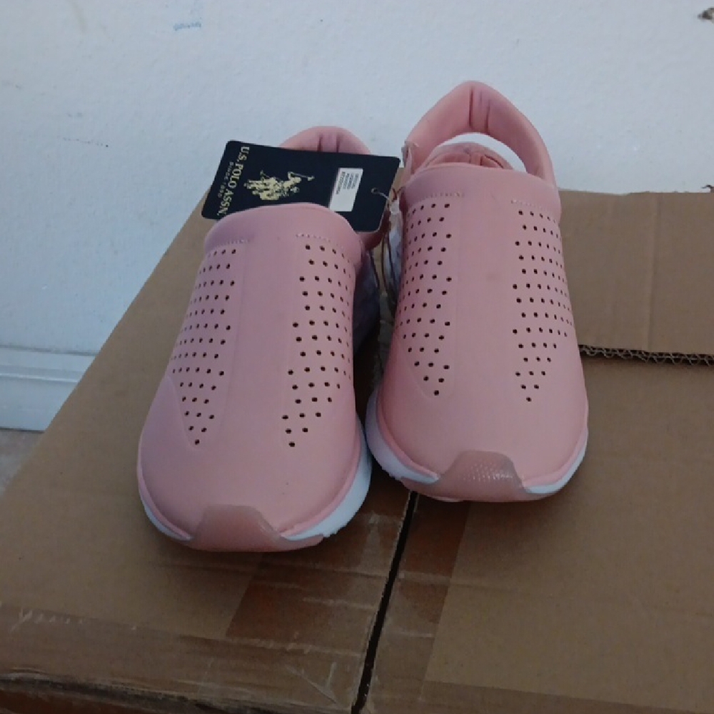 Pink Slip-On Clogs - Picture 2 of 4